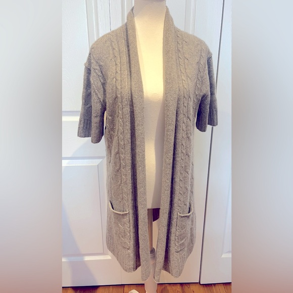 100% Cashmere Gray Cardigan, Size Medium - Picture 2 of 7